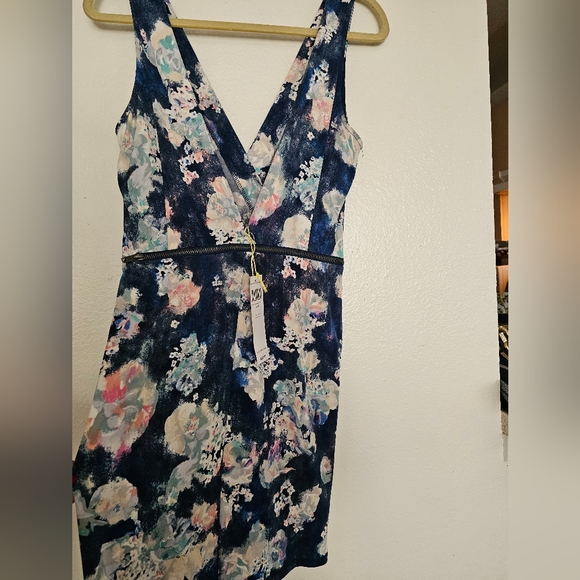 BCBGGENERATION Blue night mult size 6  dress - Picture 7 of 8